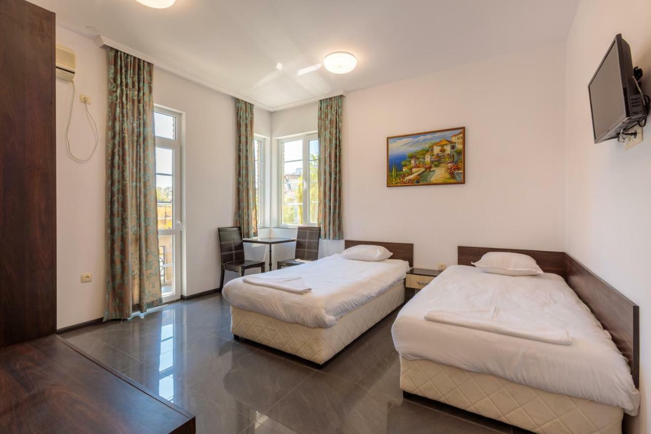 SeaSide Guest Rooms Burgas Extérieur photo