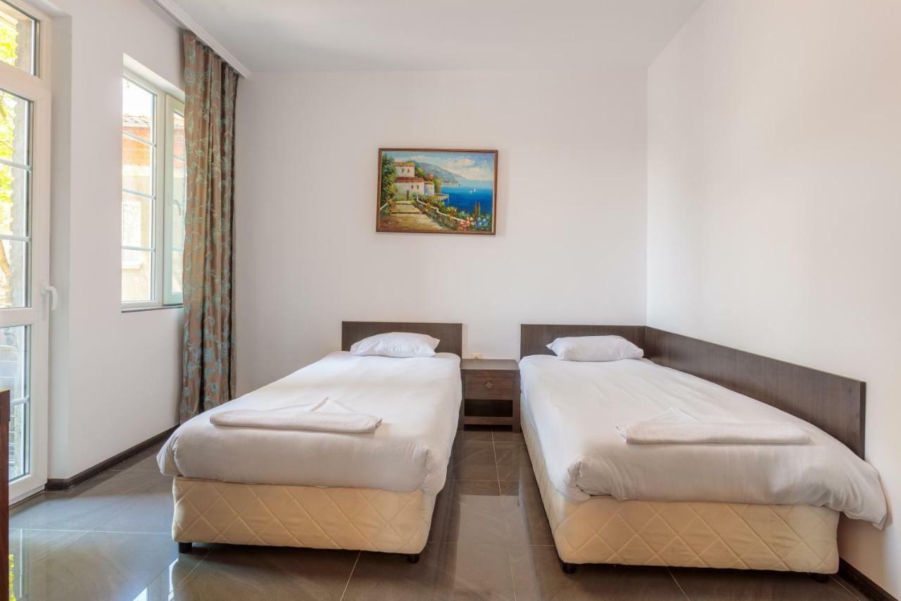 SeaSide Guest Rooms Burgas Extérieur photo